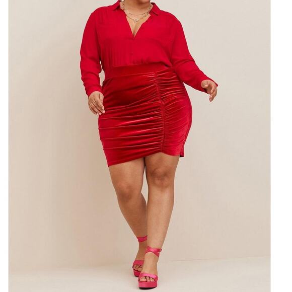 Torrid At The Knee Velvet Cinched Bodycon Skirt Jester Red 3X NWOT - Picture 1 of 10